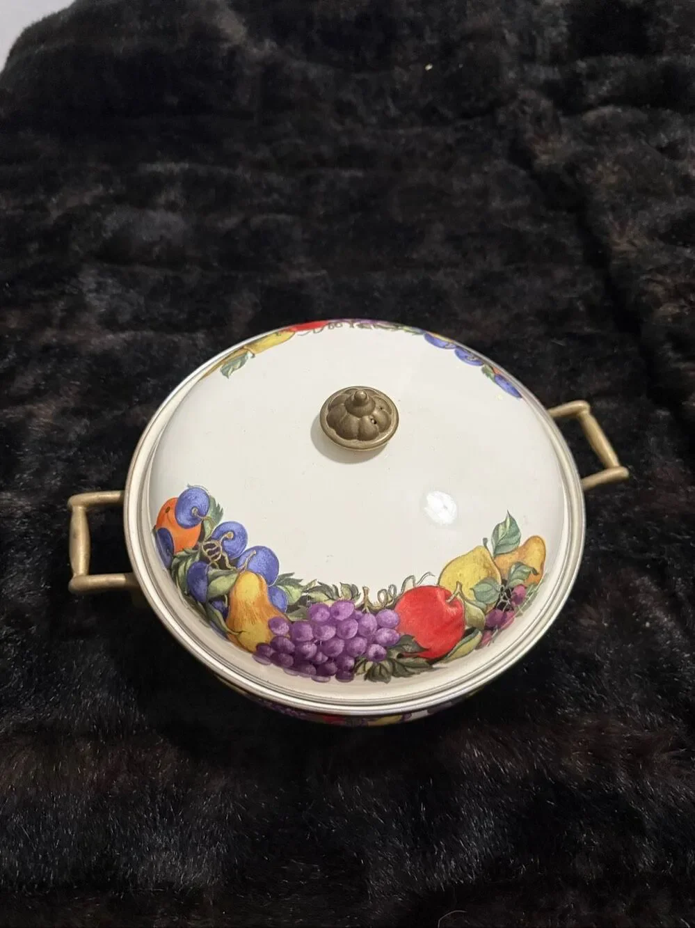 TABLETOPS UNLIMITED Kensington Garden Porcelain Enamel 3 Quart Covered Casserole